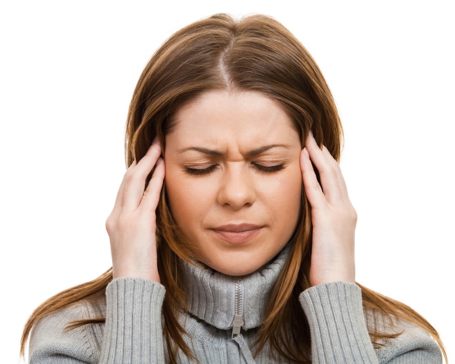Постоянно болит голова: обращаться ли к врачу