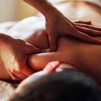 Оздоровительный масаж спины со скидкой от Kravchenko Medical Centre