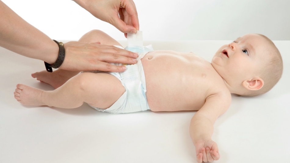 Потница у новорожденных: как выглядит и чем лечить?