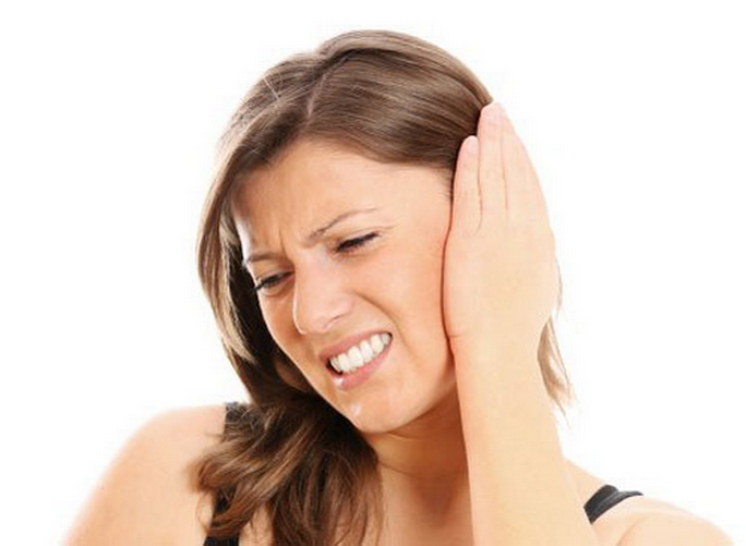 Причины и лечение боли в ушах