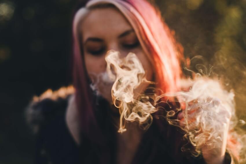 Табачная революция: кто заставил женщин курить?