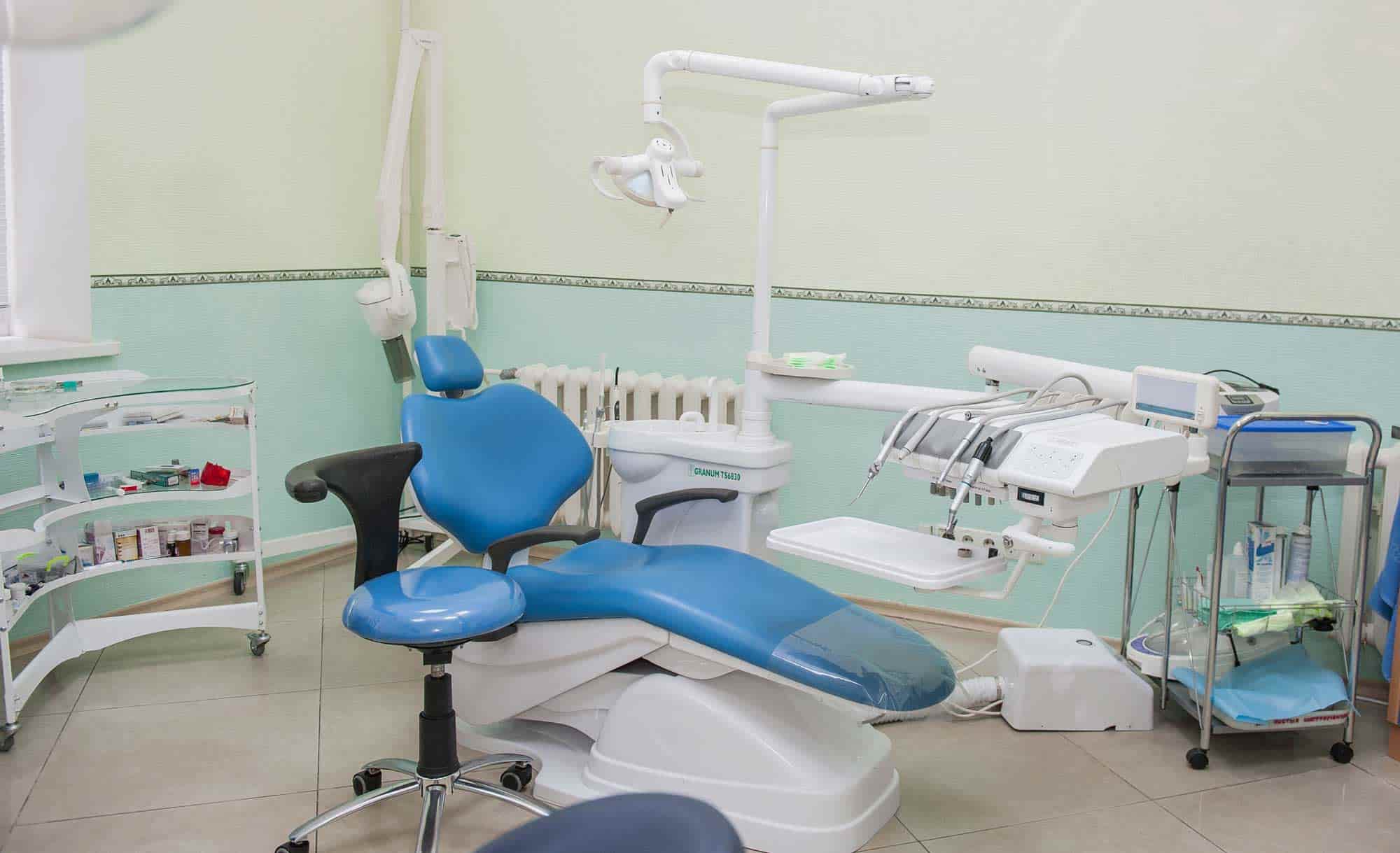 Стоматология практика врачи. Вырица медцентр стоматолог.